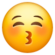 Cara dando un beso con los ojos cerrados Emoji Samsung